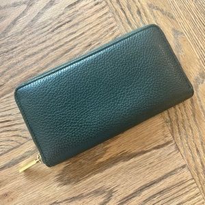 Cuyana Classic Zip Around Wallet